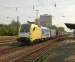 ES 64 U2-025  boxXpress  mit Containerzug bei der Durchfahrt in Ludwigshafen-Oggersheim Richtung Worms. 29.08.2007