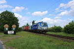 BoxXpress 193 536 durchfährt Holtum (Geest) mit einem Containerzug in Richtung Verden(Aller).