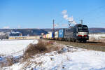 193 853 MRCE/Boxxpress mit einem Containerzug bei Karlstadt Richtung Würzburg, 12.02.2021