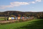 ES 64 U2 - 062 (boxXpress) mit Containerzug vor Dollnstein (06.10.2007)