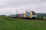 ES 64 U2 - 025 (boxXpress) mit einem Containerzug vor Haspelmoor (05.06.2008)