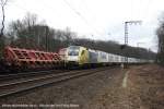 Ein Taurus (ES 64 U2-007) fhrt am 26. Februar 2009 durch Duisburg Neudorf