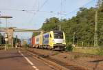 182 515-7 (ES 64 U2-015) mit Containerzug in Fahrtrichtung Norden durch Eichenberg.