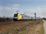 Die ES 64 U2-007 mit einem Containerzug  am 24.03.2012 unterwegs bei Plling.