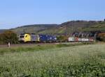 Die ES 64 U2-096 mit einem Containerzug am 11.10.2012 unterwegs bei Himmelstadt.