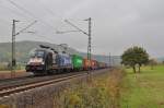 ES 64 U2 - 008 BoxXpress mit Containerzug am 13.10.2013 bei Harrbach Richtung Wrzburg.