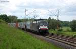 ES 64 U2-062 mit einem Containerzug am 13.06.2013 bei Salzderhelden