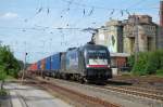 boxXpress.de ES 64 U2-008 (182 508) mit einem Containerzug am 17.07.2013 in Verden/Aller