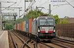 193 852 MRCE BoxXpress Vectron mit einem Containerzug am 27.05.2014 in Hannover Linden Fischerhof.