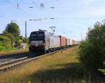 193 850 mit Containerzug in Fahrtrichtung Süden.