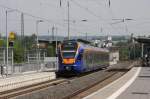 Cantus 428003 hält auf dem Weg nach Fulda am 6.6.2015 im Bahnhof Hünfeld.