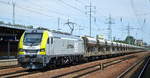 ITL - Eisenbahngesellschaft mbH, Dresden [D] mit  159 102-3  [NVR-Nummer: 90 80 2159 102-3 D-ITL] und Schüttgutwagenzug am 18.06.20 Bf. Flughafen Berlin Schönefeld.