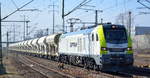 ITL - Eisenbahngesellschaft mbH, Dresden [D] mit  159 101-5  [NVR-Nummer: 90 80 2159 101-5 D-ITL] und Schüttgutwagenzug am 03.03.21 Durchfahrt BF. Flughafen BER Terminal 5.