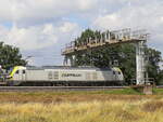 ITL - Eisenbahngesellschaft mbH 159 101-5 (NVR-Nummer: 90 80 2159 101-5 D-ITL) bei der Überfahrt zur gemeinsamen Trasse bei Waßmannsdorf in Richtung Bahnhof Flughafen BER Terminal 5 am 02. Juli 2021. 