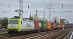 ITL - Eisenbahngesellschaft mbH, Dresden [D] mit  185 550-1  [NVR-Nummer: 91 80 6185 550-1 D-ITL] und Containerzug aus Richtung Frankfurt/Oder kommend Richtung Hamburg am 18.01.22 Durchfahrt Bf.