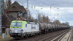 ITL - Eisenbahngesellschaft mbH, Dresden [D] mit  193 784-6  [NVR-Nummer: 91 80 6193 784-6 D-ITL] und Kesselwagenzug (leer) Richtung Stendell am 05.04.22 Berlin Buch.