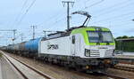 ITL - Eisenbahngesellschaft mbH, Dresden [D] mit ihrer  193 583-2  [NVR-Nummer: 91 80 6193 583-2 D-ITL] und einem Kesselwagenzug am 12.09.22 Durchfahrt Bahnhof Golm.