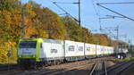 ITL - Eisenbahngesellschaft mbH, Dresden [D] mit  145 095-6  [NVR-Nummer: 91 80 6145 095-6 D-ITL] und einem Containerzug (Kühlcontainer) Richtung Hamburg am 17.10.22 Durchfahrt Bahnhof Brieselang.