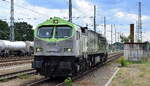 ITL Eisenbahngesellschaft mbH, Dresden mit ihrem Tiger  250 007-2  (NVR:  92 80 1250 007-2 D-ITL ) bei der Durchfahrt Bahnhof Ruhland am 15.06.23.