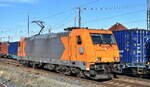 ITL Eisenbahngesellschaft mbH, Dresden [D] mit der Alpha Trains Lok  185 606-1  [NVR-Nummer: 91 80 6185 606-1 D-ATLU] fährt vor den bereitgestellten Containerzug im Bahnhof Frankfurt Oder am