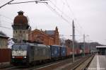 ES 64 F4 - 289 (189 289-2) von der MRCE im Dienst fr die ITL mit einem Containerzug in Rathenow in Richtung Stendal unterwegs. 14.02.2011