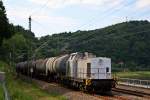 ITL 293.02 brummt mit einem Kesselzug frs Nachbarland durchs Elbtal (vor Knigstein, 14.07.'11)