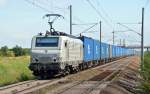 E 37 528 zog am 28.08.11 die Blaue Wand durch Brehna Richtung Halle(S).