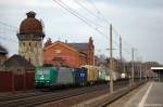 185 517-0 Captrain Deutschland GmbH untervermietet an die ITL Eisenbahn GmbH mit einem Containerzug in Rathenow in Richtung Stendal unterwegs, 21.03.2012