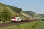 185 598 mit dem ITL-Kokszug nach Frankreich am 19.04.2011 unterwegs bei Karlstadt.