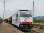 285 111 durchfhrt am 11.05.13 mit ihrem Schotterzug Dresden Niederwatha.