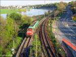 Im Abendsonnenschein des 2.5.2006 kommt 106 005 (ex V60 DR) mit einem kurzen Kieszug von ITL im Elbtal bei Dresden-Kemnitz  