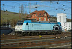 Captrain 185 549-3  Mannesmann  fährt am 11.03.2024 Lz von Würzburg in Richtung Gemünden aus dem Hbf.