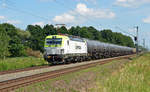 193 781 der Captrain führte am 08.07.17 einen Kesselwagenzug durch Jütrichau Richtung Magdeburg.