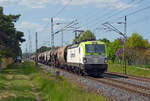 193 786 von Captrain führte am 08.05.22 einen aus verschiedenen Wagengattungen bestehenden Getreidezug durch Wittenberg-Labetz Richtung Falkenberg(E).