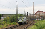 Captrain 187 013 am 13.07.2016 in Krefeld-Hohenbudberg.
Im Hintergrund sieht man den Chempark Uerdingen.
