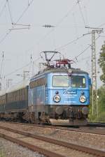 1042 520 ( ex BB ) der Centralbahn AG mit Wagen der Eisenbahnreisen Transcontinental vor dem Bahnhof Neuwied in Nordrichtung am 22.05.2012.