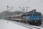 CentralBahn 1042 520 fahrt mit ein Winter Shuttle ein bei Venlo mit 110 Minuten versptung.