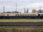 Centralbahn - Personenwagen  56 80 89-80 105-0 (ex DB) abgestellt im Bahnhofsareal von Basel Badischer Bahnhof Standort des Fotografen im Parkhaus gegenüber des Bahnhof am 23.11.2016