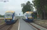 Zugbegegnung im Bahnhof Hagenwerder am 09.07.2003, links nach Zittau, rechts nach Cottbus. 