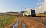 Am 16.02.18 brachte 272 204 (DGS 89233) ein Abraumzug nach Schönberg/V.