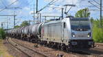 CTL Logistics GmbH mit der akiem Lok   187 506-1  [NVR-Nummer: 91 80 6187 506-1 D-AKIEM] und einem Kesselwagenzug (leer) am 14.08.19 Bahnhof Flughafen Berlin Schönefeld.