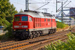   Die Ludmilla 233 322-7 (92 80 1233 322-7 D-DB) der DB Cargo, ex DB 232 322-8, ex DR 132 322-9, rangiert am 19.09.2018 im Hauptbahnhof Brandenburg an der Havel.