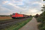 DB Cargo Bombardier Traxx 185 263-1 mit gemischten Güterzug am 25.10.18 bei Walluf rechte Rheinstrecke