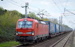 DB Cargo Deutschland AG mit  193 326  [NVR-Number: 91 80 6193 326-6 D-DB] und KLV-Zug (LKW-Walter Trailer am 10.04.19 Bf.