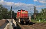 DB Cargo 294 631-7 am 03.05.19 an der Deutschherrenbrücke in Frankfurt am Main von einen Steg aus fotografiert