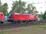 Der brandneue DB Cargo 193 367-0 Siemens Vectron am 03.05.19 in Frankfurt Ost vom Bahnsteig aus fotografiert