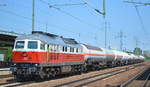 DB Cargo Deutschland AG mit  232 309-5  [NVR-Nummer: 92 80 1232 309-5 D-DB] und Ganzzug Druckgaskesselwagen am 05.06.19 Bahnhof Flughafen Berlin-Schönefeld.