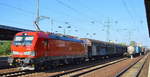 DB Cargo AG [D] mit  193 391  [NVR-Nummer: 91 80 6193 391-0 D-DB] und Ganzzug Schiebewandwagen am 11.09.19 Durchfahrt Bahnhof Flughafen Berlin Schönefeld.