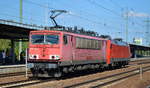 DB Cargo AG mit dem Lokzug  155 212-4  [NVR-Nummer: 91 80 6155 212-4 D-Rpool] mit  152 041-0  [NVR-Nummer: 91 80 6152 041-0 D-DB] am Haken am 11.09.19 Bahnhof Flughafen Berlin Schönefeld.