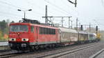 DB Cargo AG mit  155 206-6  [NVR-Nummer: 91 80 6155 206-6 D-Rpool] und einem kurzen gemischten Güterzug am 16.10.19 Durchfahrt Bahnhof Flughafen Berlin Schönefeld.